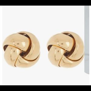 Classic knot earrings